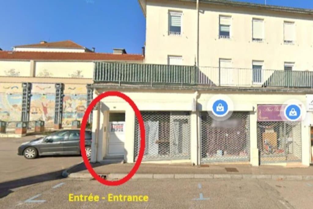 Vittel Loc'S - Le 1, T2 De 55M2 Et Grande Terrasse, Lumineux Proche Des Thermes Et Des Commerces Exterior foto